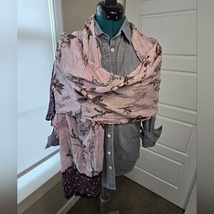 NWT WHITE HOUSE BLACK MARKET SCARF SHAWL WRAP FLORAL PALE WISTERIA WOMEN OS WHBM